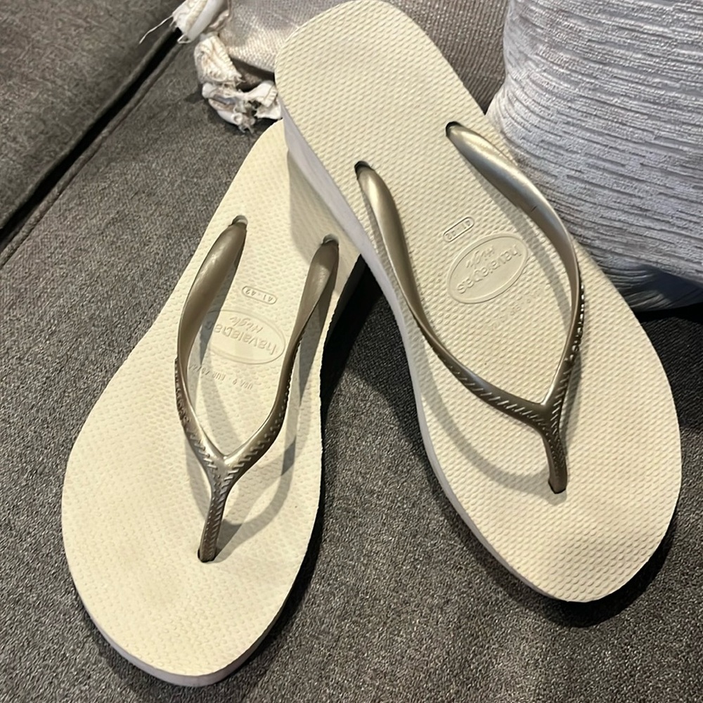 Havaianas High Light Gold Flip Flop Wedge Sandals US 9 41/42